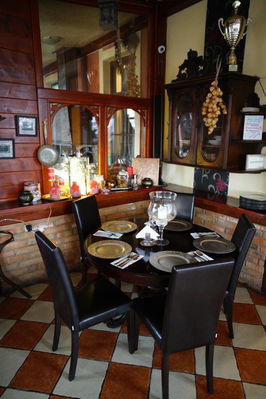 Penzion Restaurant Jakub Poprad Exterior photo